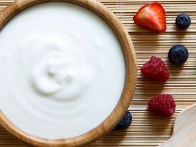 Người bị bệnh đau dạ dày có nên ăn sữa chua không? Ăn loại nào?